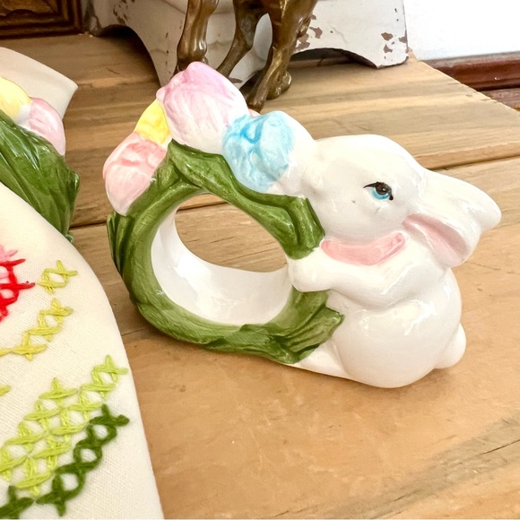 Retro Ceramic Easter Spring Bunny 🐰 Set of Four Napkin Rings - Picture 2 of 4